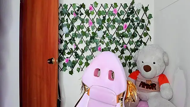 melani ferraraa  online show from November 2025 03:17:01 AM