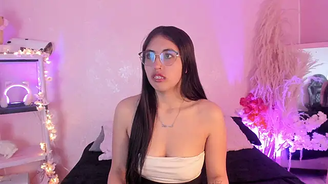 Snapshot of Valk_submissive chatting on May 2026 05:13:01 AM Valk submissive online show from May 2026 05:13:01 AM