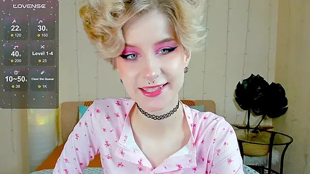 Angel Julles online show from November 2025 01:08:01 AM