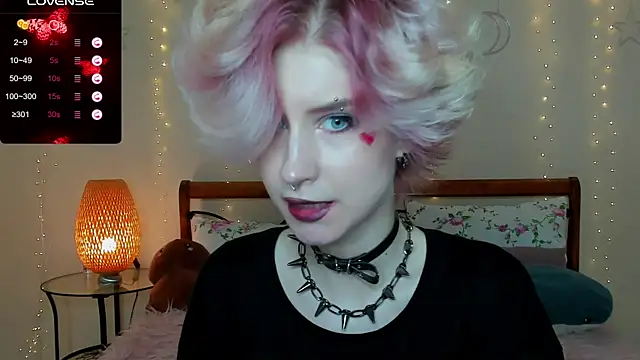Angel Julles online show from July 2026 04:01:02 PM
