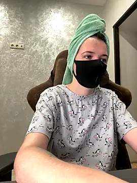 ZlatoslavaLo online show from November 2025 07:19:01 AM