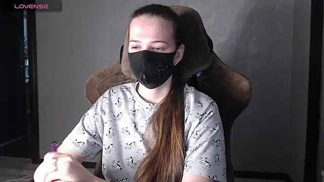 ZlatoslavaLo online show from November 2025 06:47:02 AM