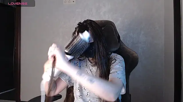 ZlatoslavaLo online show from November 2025 06:16:02 AM