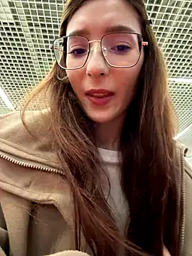 Snapshot of LilluKatten chatting on December 2025 07:35:01 AM LilluKatten online show from December 2025 07:35:01 AM