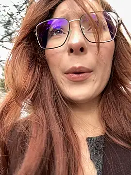 Snapshot of LilluKatten chatting on December 2025 09:29:01 AM LilluKatten online show from December 2025 09:29:01 AM