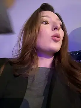 LilluKatten online show from April 2026 11:41:01 AM