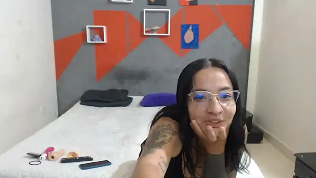 Girlbigtits online show from November 2025 02:05:02 PM