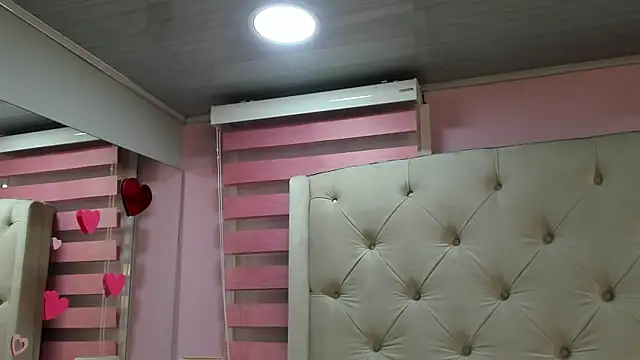 scarlett leblanc  online show from July 2026 11:18:01 AM