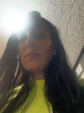 Salome Marck online show from November 2025 04:51:02 PM