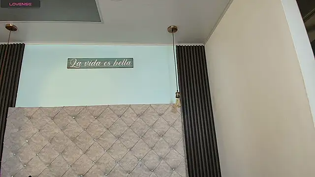 Liia Leens online show from November 2025 03:49:02 AM