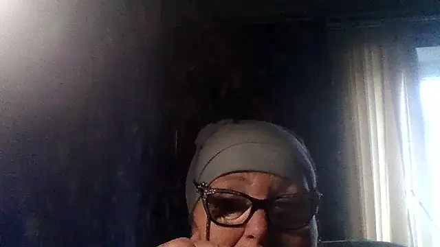 Snapshot of Milaniya606 chatting on October 2025 02:07:01 PM Milaniya606 online show from October 2025 02:07:01 PM