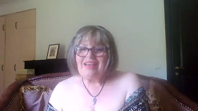 Milaniya606 online show from July 2026 12:33:02 PM