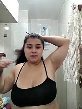 CurvyNoir online show from November 2025 03:49:01 PM