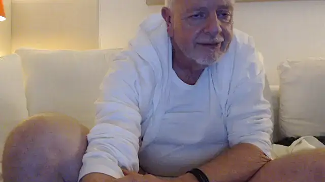 Dennislover007 online show from November 2025 06:09:02 PM