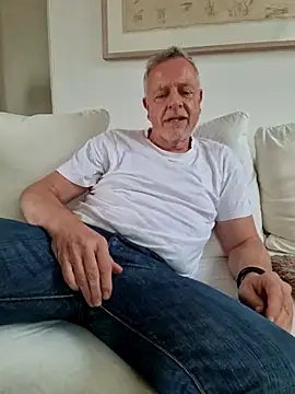 Dennislover007 online show from November 2025 12:59:01 PM