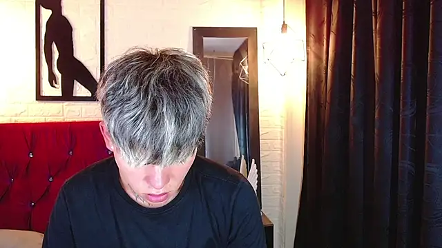 frankboyx online show from November 2025 08:18:02 PM