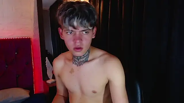 frankboyx online show from November 2025 07:52:02 PM