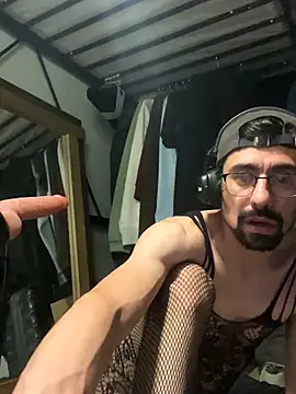 Snapshot of Bazarov@xh chatting on November 2025 09:10:01 AM Bazarovxh online show from November 2025 09:10:01 AM