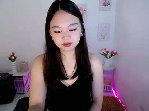 lustfullakim online show from August 2026 06:10:01 PM