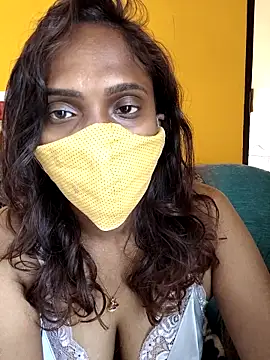 Snapshot of Queen-dhivya chatting on April 2026 03:42:02 AM Queen-dhivya online show from April 2026 03:42:02 AM