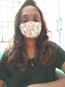 Snapshot of Queen-dhivya chatting on July 2026 04:19:02 AM Queen-dhivya online show from July 2026 04:19:02 AM