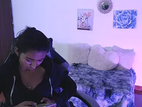 Samanta 777 online show from February 2026 07:45:01 PM