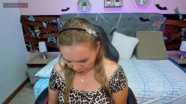 Snapshot of _sarah_lovely chatting on October 2025 03:13:01 PM  sarah lovely online show from October 2025 03:13:01 PM