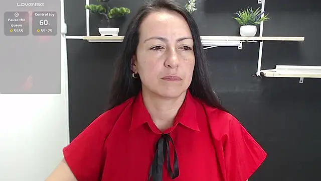 Lauryn Jones online show from June 2026 04:56:02 PM