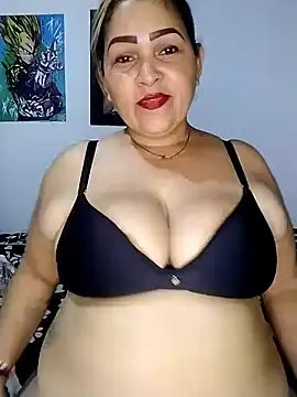 Snapshot of Melaflo17 chatting on December 2025 04:31:02 AM Melaflo17 online show from December 2025 04:31:02 AM