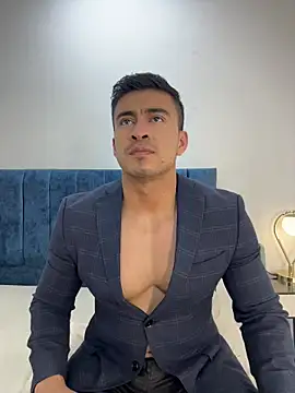 Snapshot of Chris_Clarck chatting on November 2025 07:12:01 PM Chris Clarck online show from November 2025 07:12:01 PM