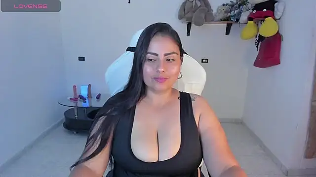 Snapshot of Valery_stuart chatting on November 2025 09:36:02 PM Valery stuart online show from November 2025 09:36:02 PM