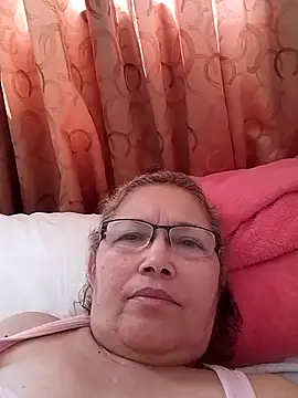 Snapshot of Cessi50 chatting on November 2025 04:22:01 PM Cessi50 online show from November 2025 04:22:01 PM