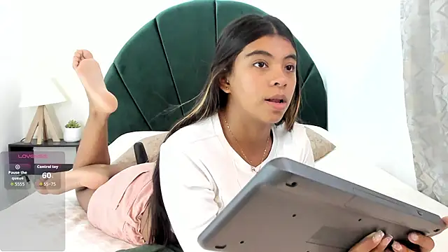 Snapshot of _Anna_Maria chatting on February 2026 08:31:02 PM Anna Maria online show from February 2026 08:31:02 PM