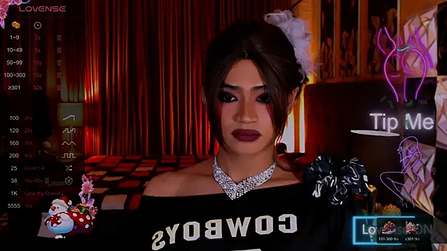 AthisaMooreTS online show from December 2025 01:41:02 PM