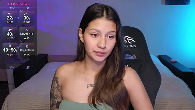 Snapshot of Nikol_Goldysss chatting on November 2025 01:26:01 AM Nikol Goldysss online show from November 2025 01:26:01 AM