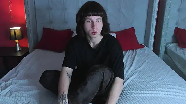 Snapshot of CutieKai_ chatting on November 2025 09:06:01 PM CutieKai online show from November 2025 09:06:01 PM