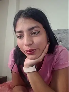 GISELLA   online show from February 2026 12:52:02 PM
