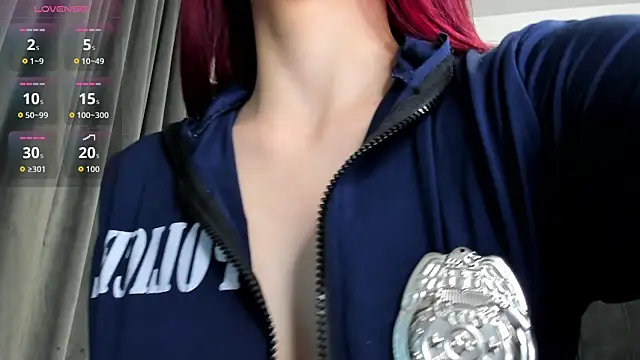 ScarletFlamee online show from November 2025 08:41:01 PM