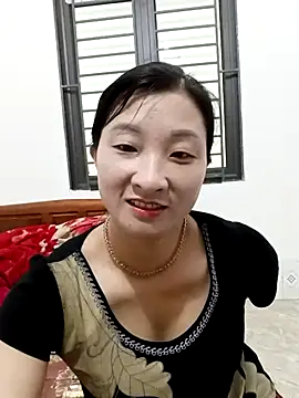 Snapshot of wees-lind chatting on March 2026 01:47:01 AM wees-lind online show from March 2026 01:47:01 AM