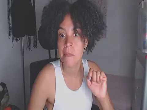 shayna cute online show from May 2026 12:38:01 AM