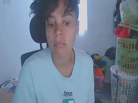 shayna cute online show from May 2026 08:59:01 PM