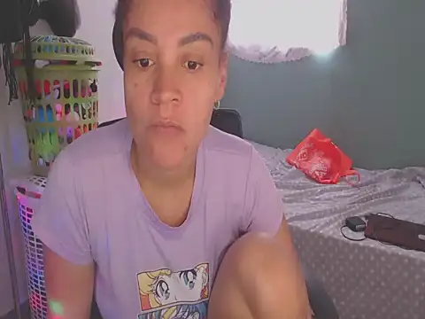 shayna cute online show from June 2026 08:55:02 PM