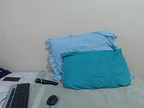 Snapshot of SexyLipss_ chatting on March 2026 06:51:01 AM SexyLipss online show from March 2026 06:51:01 AM