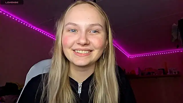 KarinRobertson online show from February 2026 05:21:01 PM