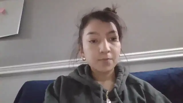 Snapshot of Jowsie chatting on November 2025 12:02:01 AM Jowsie online show from November 2025 12:02:01 AM