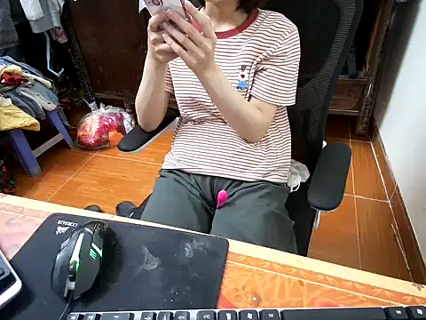 ---Lusi03--- online show from April 2026 02:42:02 AM