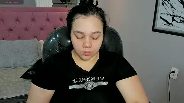 Snapshot of _chelsea_24 chatting on May 2026 04:25:02 PM chelsea 24 online show from May 2026 04:25:02 PM
