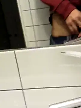 Snapshot of Camiin20 chatting on February 2026 03:54:02 PM Camiin20 online show from February 2026 03:54:02 PM