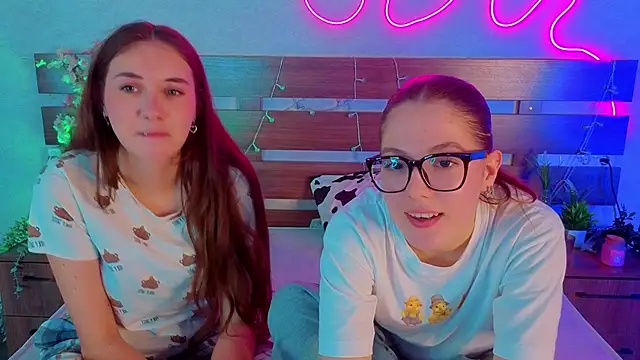 MargaretMorris online show from December 2025 12:42:02 PM