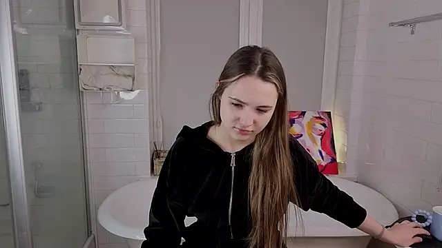 LeenaPuita online show from February 2026 04:48:01 PM